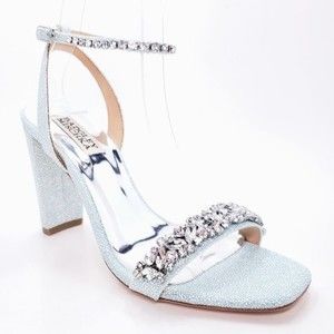 Badgley Mischka Size 6 Tasmine Crystal Ankle Strap High Heel Sandal Soft Blue